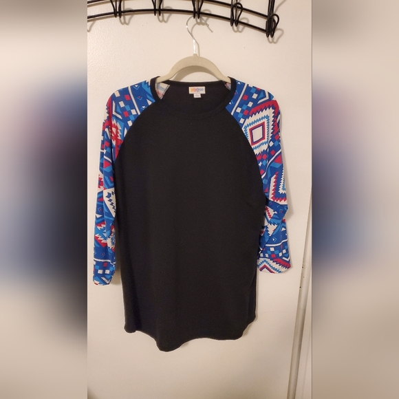 Ladies Lularoe Long Sleeve SW pattern SZ L - Picture 1 of 2